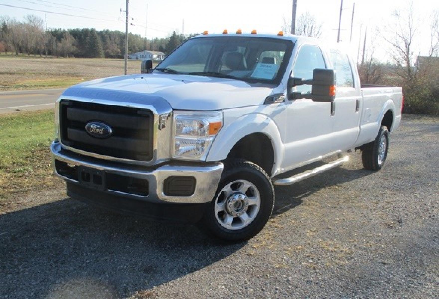 2016 White /Gray Ford F-250 SD (1FT7W2B60GE) with an 6.2 V8 engine, Auto transmission, located at 1725 US-68 N, Bellefontaine, OH, 43311, (937) 592-5466, 40.387783, -83.752388 - Photo #0